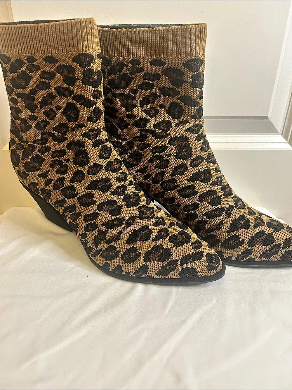 Mia Draxton Women's Leopard Heeled Boots US 9 M NWT